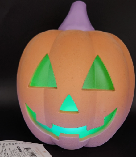 Halloween Jack-O-Lantern Pumpkin Figurines Color Changing LED  - Bullseye's Playground™